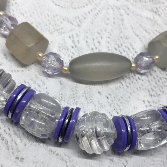 Vintage bundle lot 2 lucite clear/frosty necklaces retro glam statement look - Picture 3 of 5